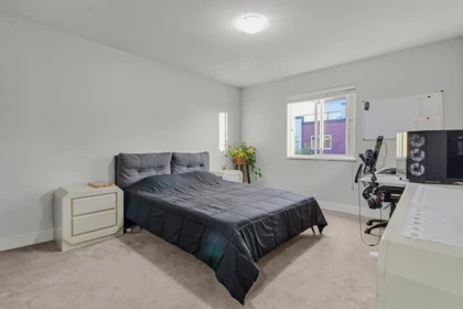 Basement Recreation Room Photo of 32586 Ross Drive, Mission, BC
