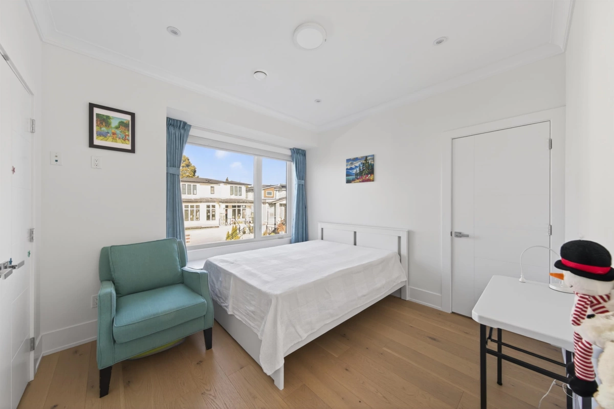 Basement Recreation Room Photo of 16764 18a Avenue, Surrey, BC