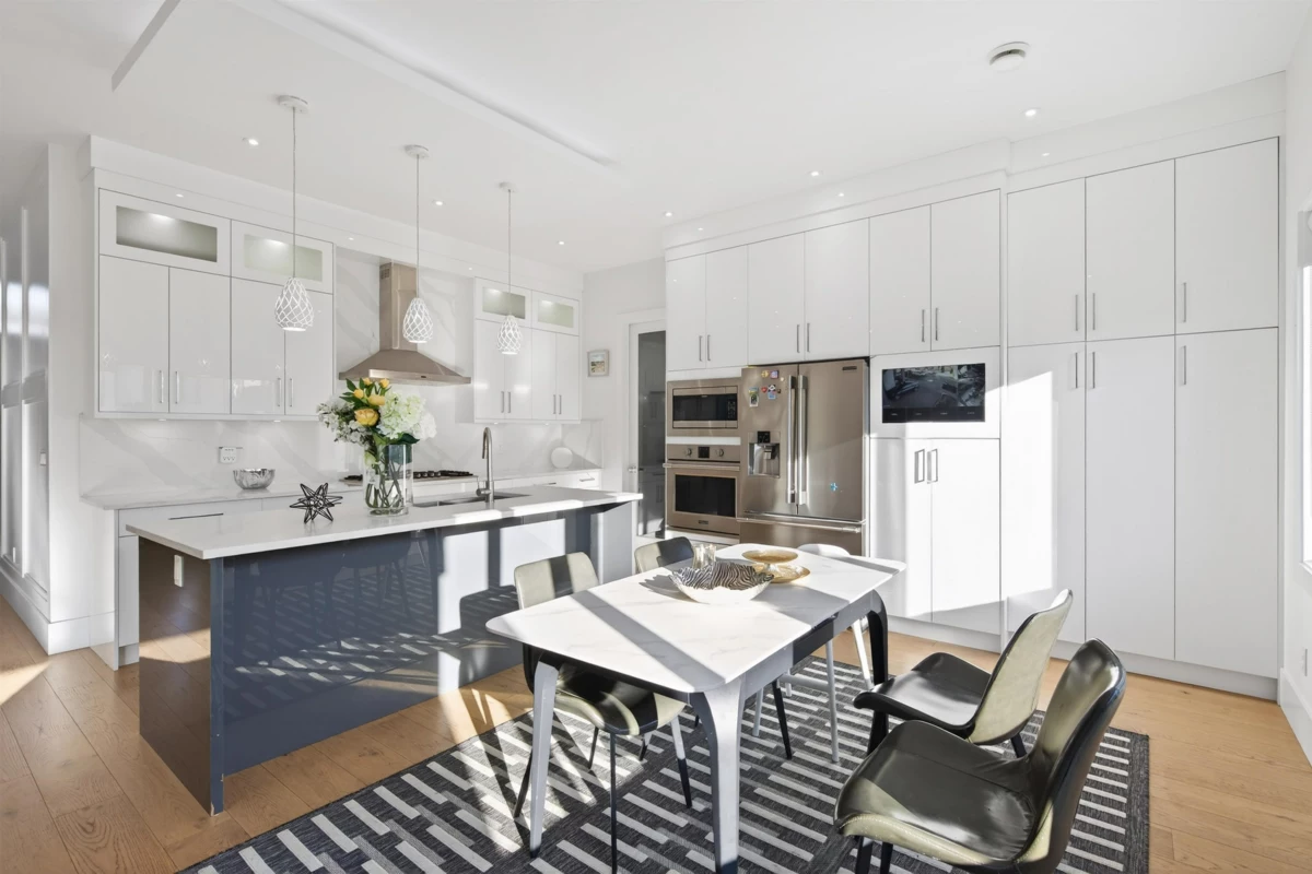 Breakfast Nook Photo of 16764 18a Avenue, Surrey, BC