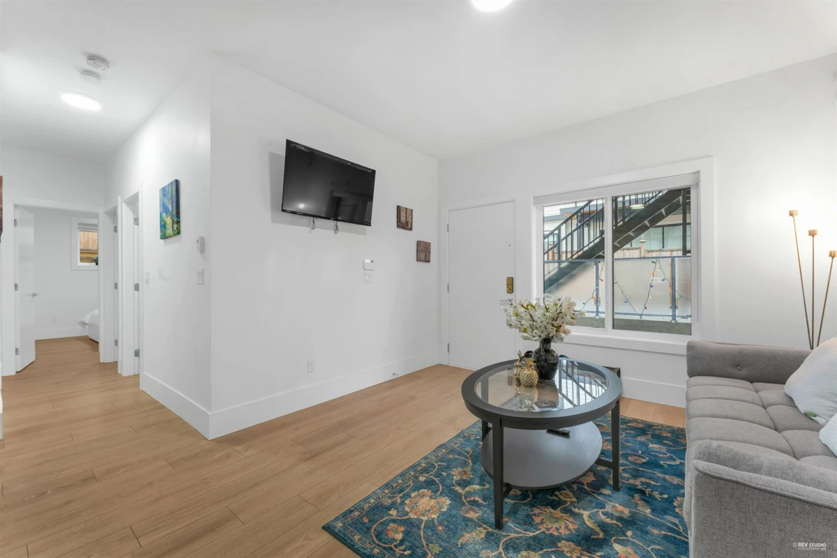 Garage Interior Photo of 16764 18a Avenue, Surrey, BC