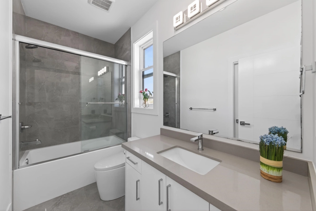 Powder Room Photo of 16764 18a Avenue, Surrey, BC