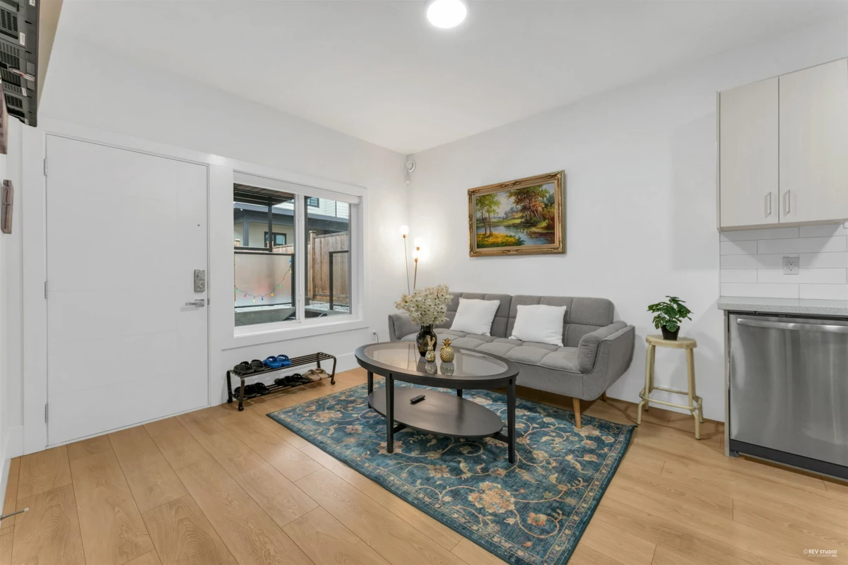 Staircase Photo of 16764 18a Avenue, Surrey, BC