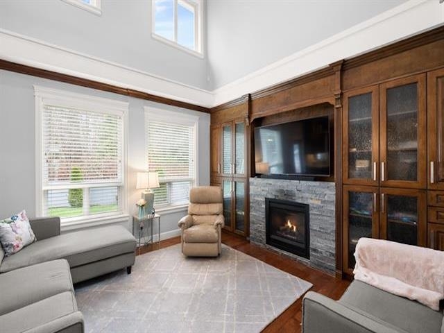 Breakfast Nook Photo of 17433 1 Avenue, Surrey, BC