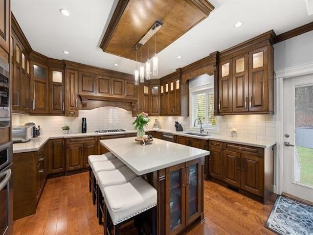 Primary Bathroom Photo of 17433 1 Avenue, Surrey, BC
