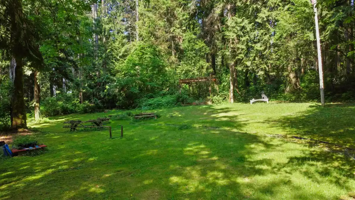 Breakfast Nook Photo of 23287 141 Avenue, Maple Ridge, BC