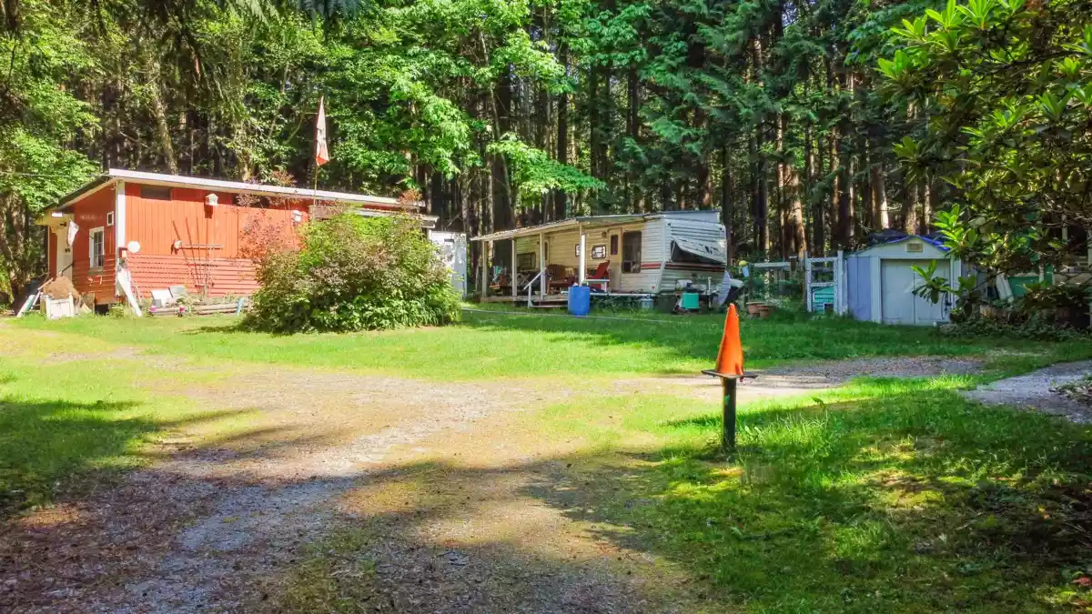 Kitchen Island Photo of 23287 141 Avenue, Maple Ridge, BC