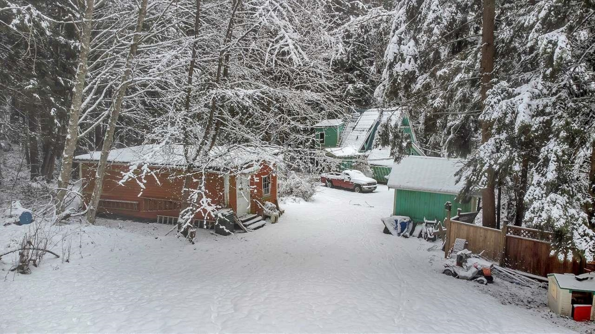 Swimming Pool Photo of 23287 141 Avenue, Maple Ridge, BC