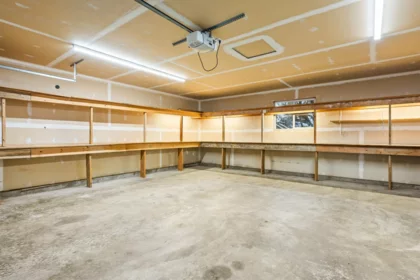 Hot Tub / Spa Photo of 45135 Deans Avenue, Chilliwack, BC