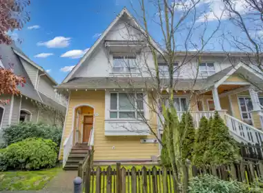 1 258 Camata Street, New Westminster, BC, Queensborough — 3 bed townhouse for sale
