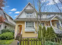 1 258 Camata Street, New Westminster, BC