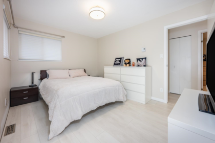 Mudroom Photo of 15759 101 Avenue, Surrey, BC