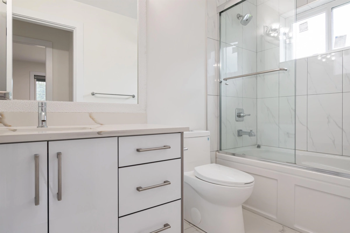 Bedroom 3 Photo of 2 21088 Lakeview Crescent, Hope, BC