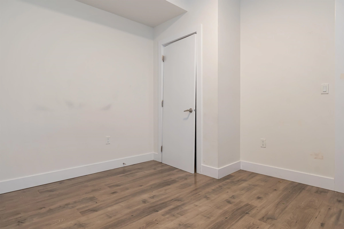 Entry Foyer Photo of 2 21088 Lakeview Crescent, Hope, BC