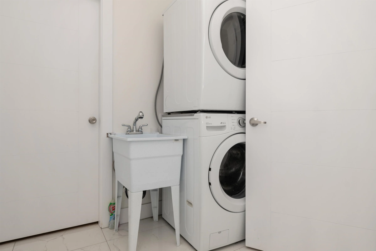 Mudroom Photo of 2 21088 Lakeview Crescent, Hope, BC