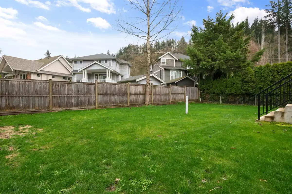 Neighborhood Park Photo Near 2 21088 Lakeview Crescent, Hope, BC