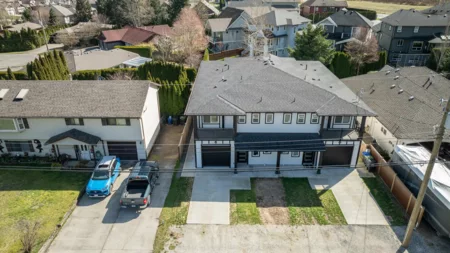 2 21088 Lakeview Crescent, Hope, BC, Hope — 5 bed half duplex for sale