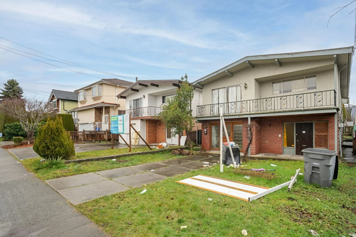 Family Room Photo of 4928 Earles Street, Vancouver, BC