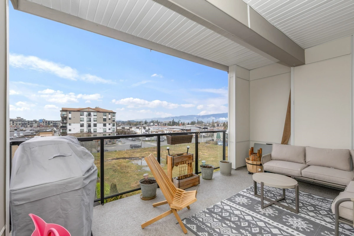 Pantry Photo of 406 11913 Burnett Street, Maple Ridge, BC