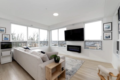 406 11913 Burnett Street, Maple Ridge, BC, East Central — 2 bed apartment/condo for sale