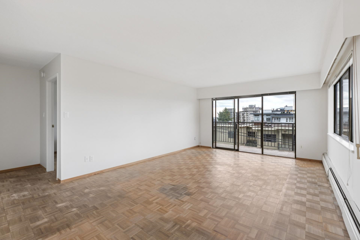 Bedroom 4 Photo of 211 155 E 5th Street, North Vancouver, BC