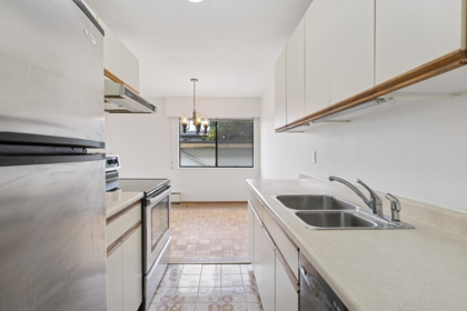 Kitchen Island Photo of 211 155 E 5th Street, North Vancouver, BC