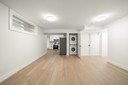 Hallway Photo of 2451 Grosvenor Place, Abbotsford, BC