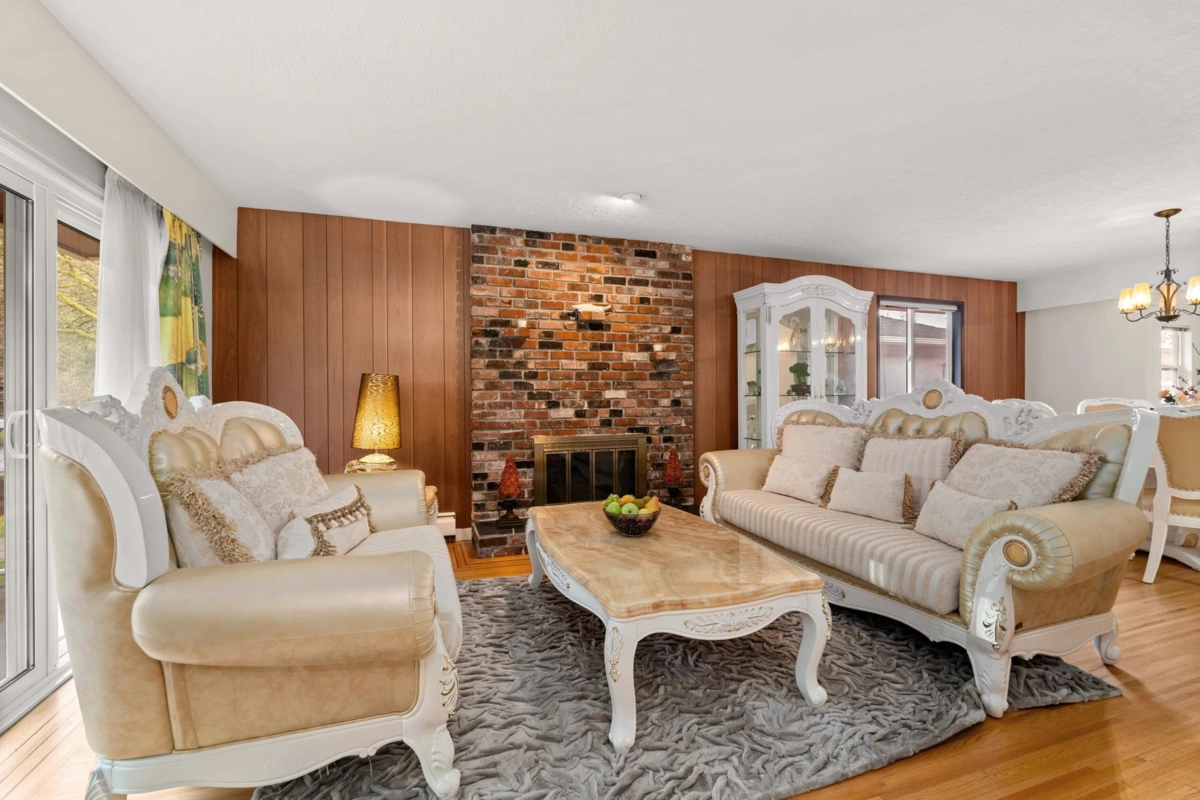 Living Room Photo of 4651 W 16th Avenue, Vancouver, BC
