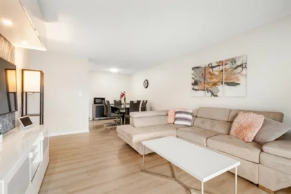 Breakfast Nook Photo of 324 4373 Halifax Street, Burnaby, BC