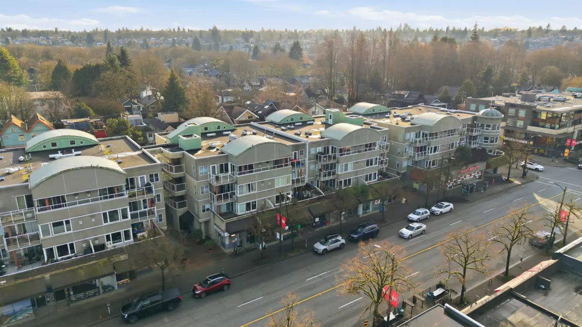 Kitchen Photo of 216 3250 W Broadway, Vancouver, BC
