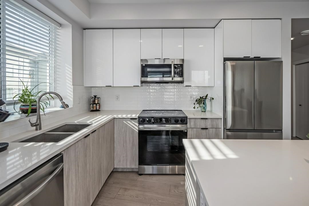 Bedroom 4 Photo of 413 11655 Fraser Street, Maple Ridge, BC