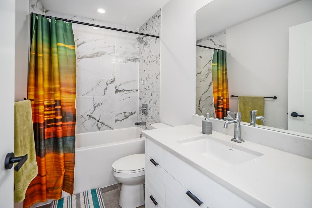 Staircase Photo of 413 11655 Fraser Street, Maple Ridge, BC