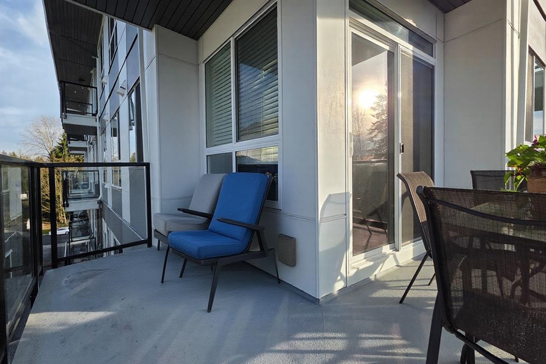 Swimming Pool Photo of 413 11655 Fraser Street, Maple Ridge, BC