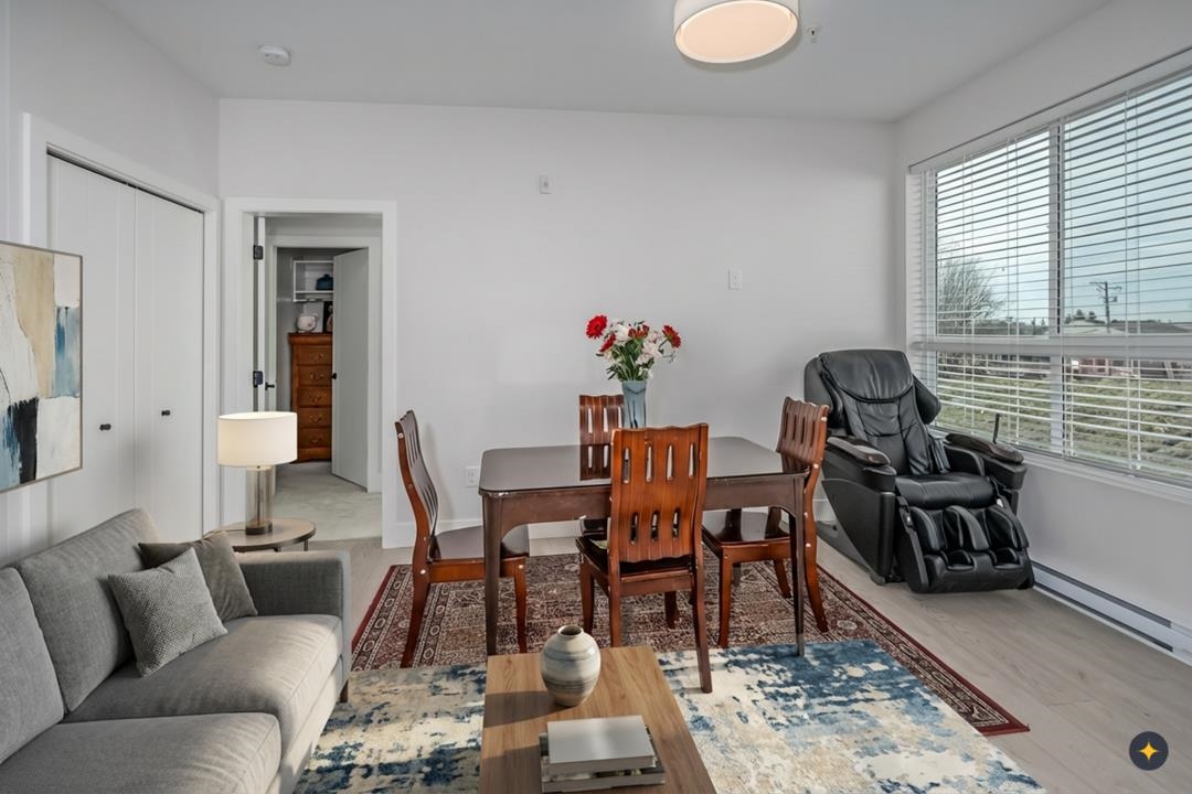 Walk-In Closet Photo of 413 11655 Fraser Street, Maple Ridge, BC