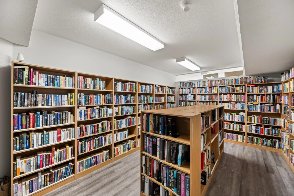 Backyard Photo of 905 1185 Quayside Drive, New Westminster, BC