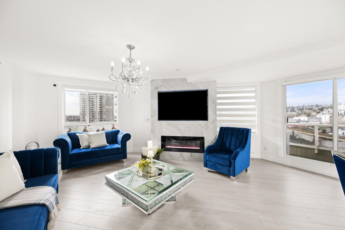 Dining Area Photo of 905 1185 Quayside Drive, New Westminster, BC