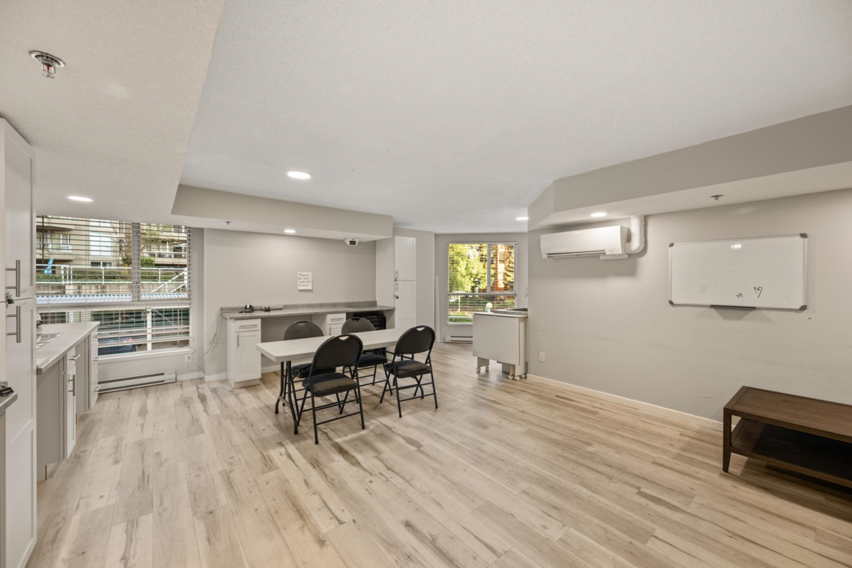 Hot Tub / Spa Photo of 905 1185 Quayside Drive, New Westminster, BC