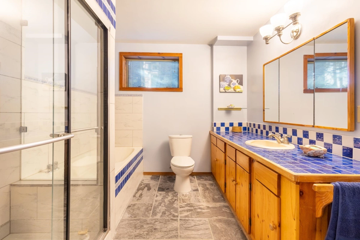 Basement Recreation Room Photo of 4732 Webb Road, Madeira Park, BC