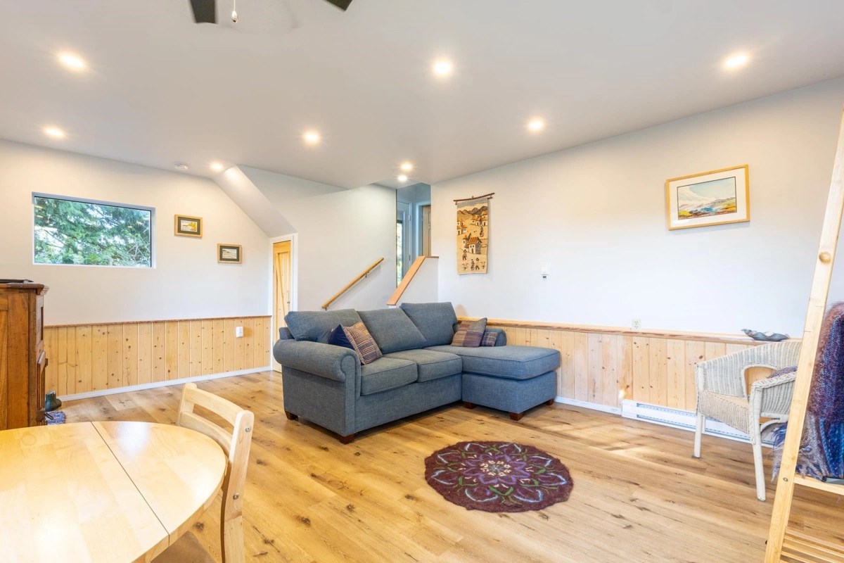 Front Yard Photo of 4732 Webb Road, Madeira Park, BC