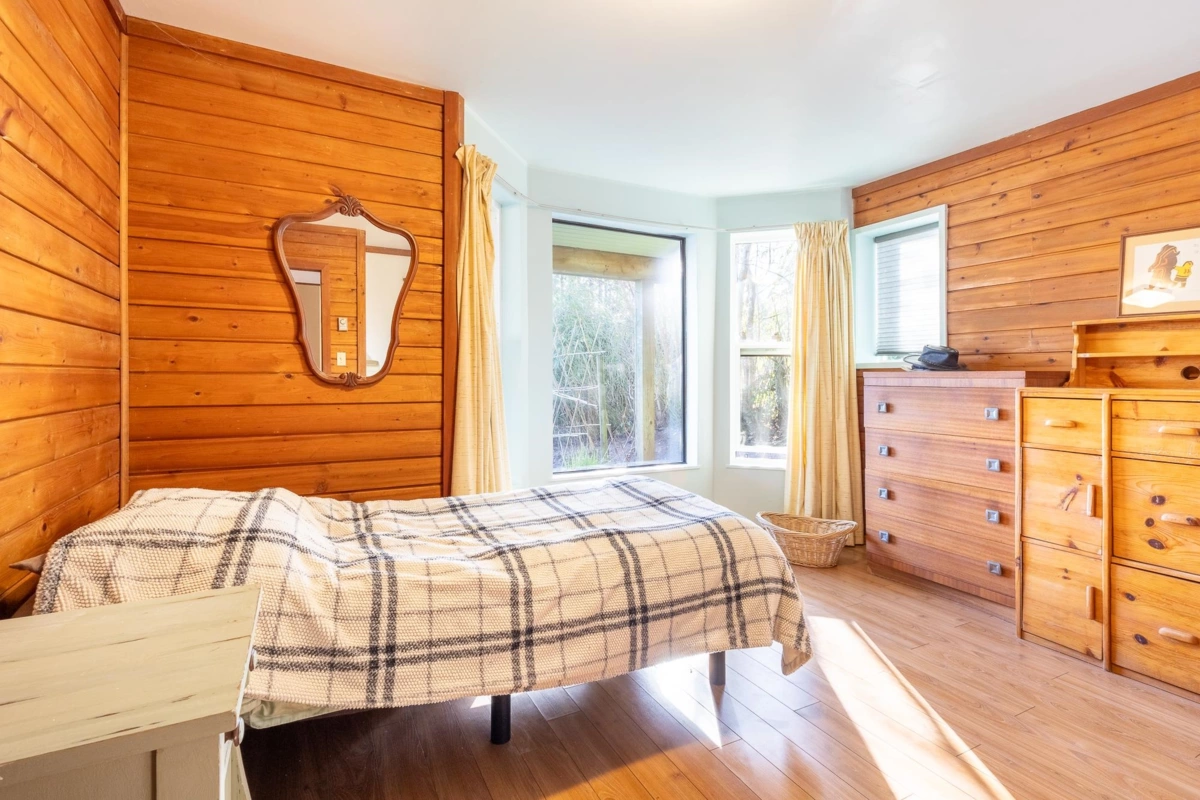 Laundry Room Photo of 4732 Webb Road, Madeira Park, BC