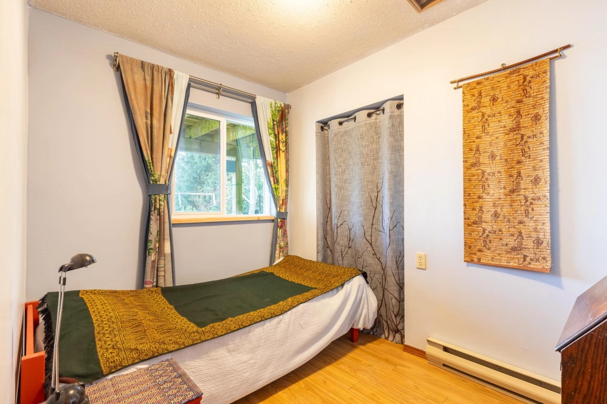 Loft / Bonus Room Photo of 4732 Webb Road, Madeira Park, BC