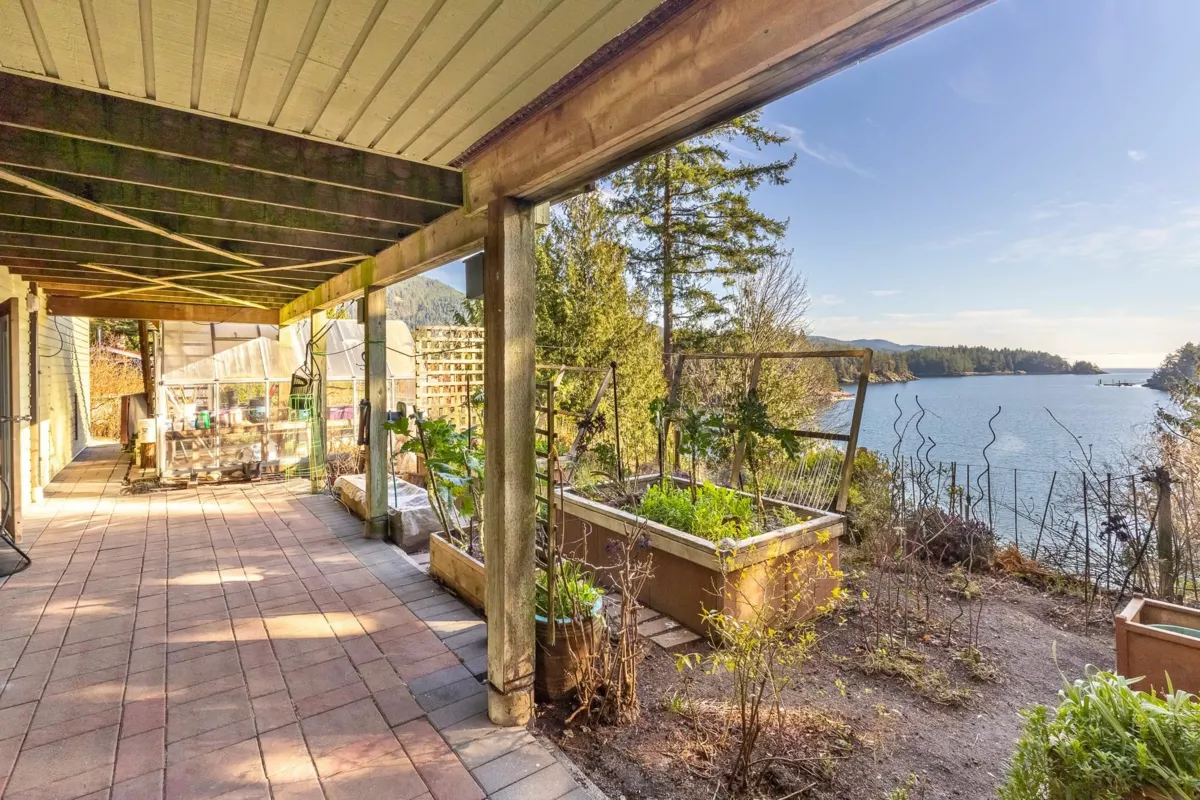 Mudroom Photo of 4732 Webb Road, Madeira Park, BC
