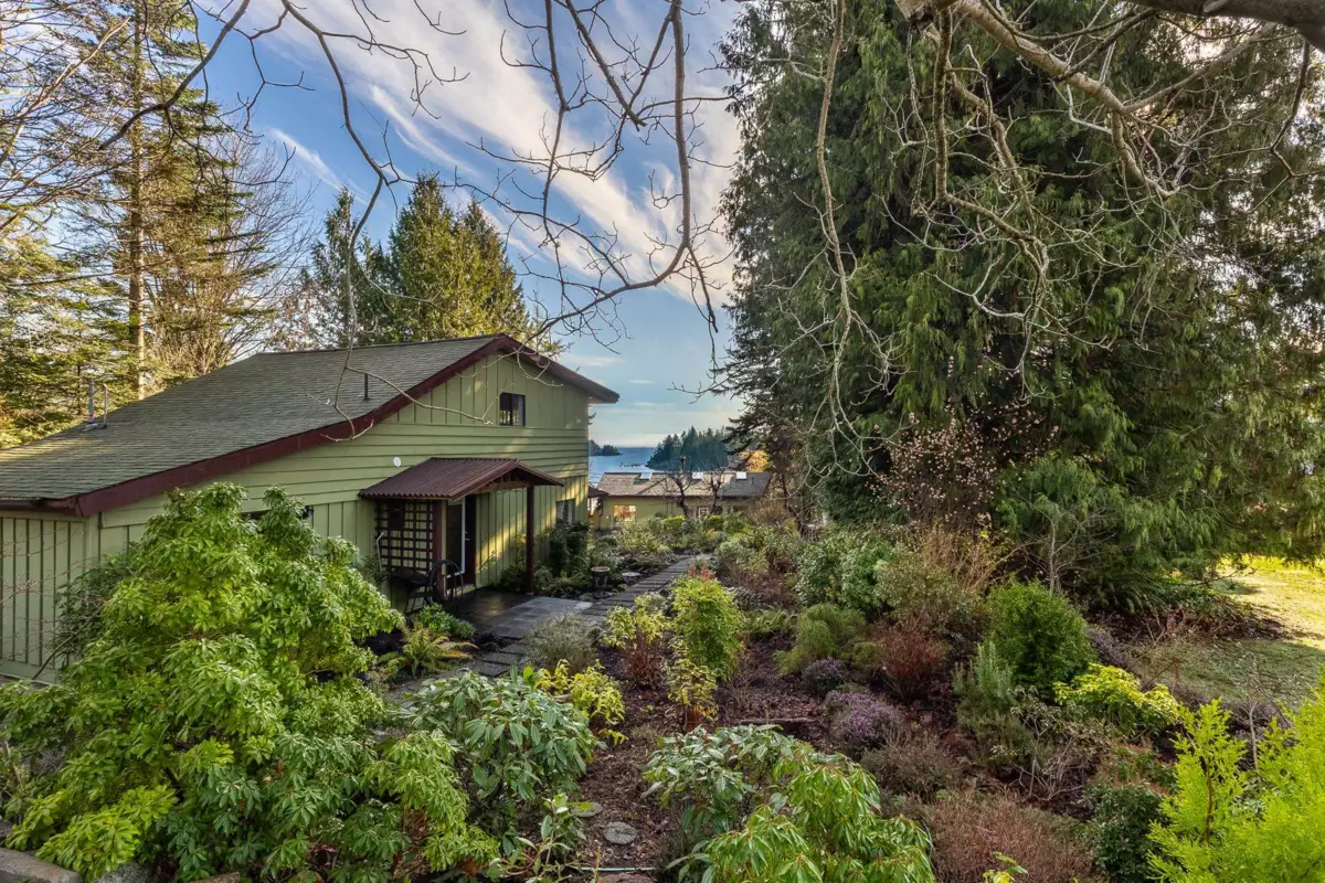 Outdoor Kitchen Photo of 4732 Webb Road, Madeira Park, BC