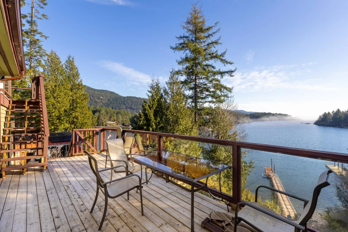 Primary Bathroom Photo of 4732 Webb Road, Madeira Park, BC