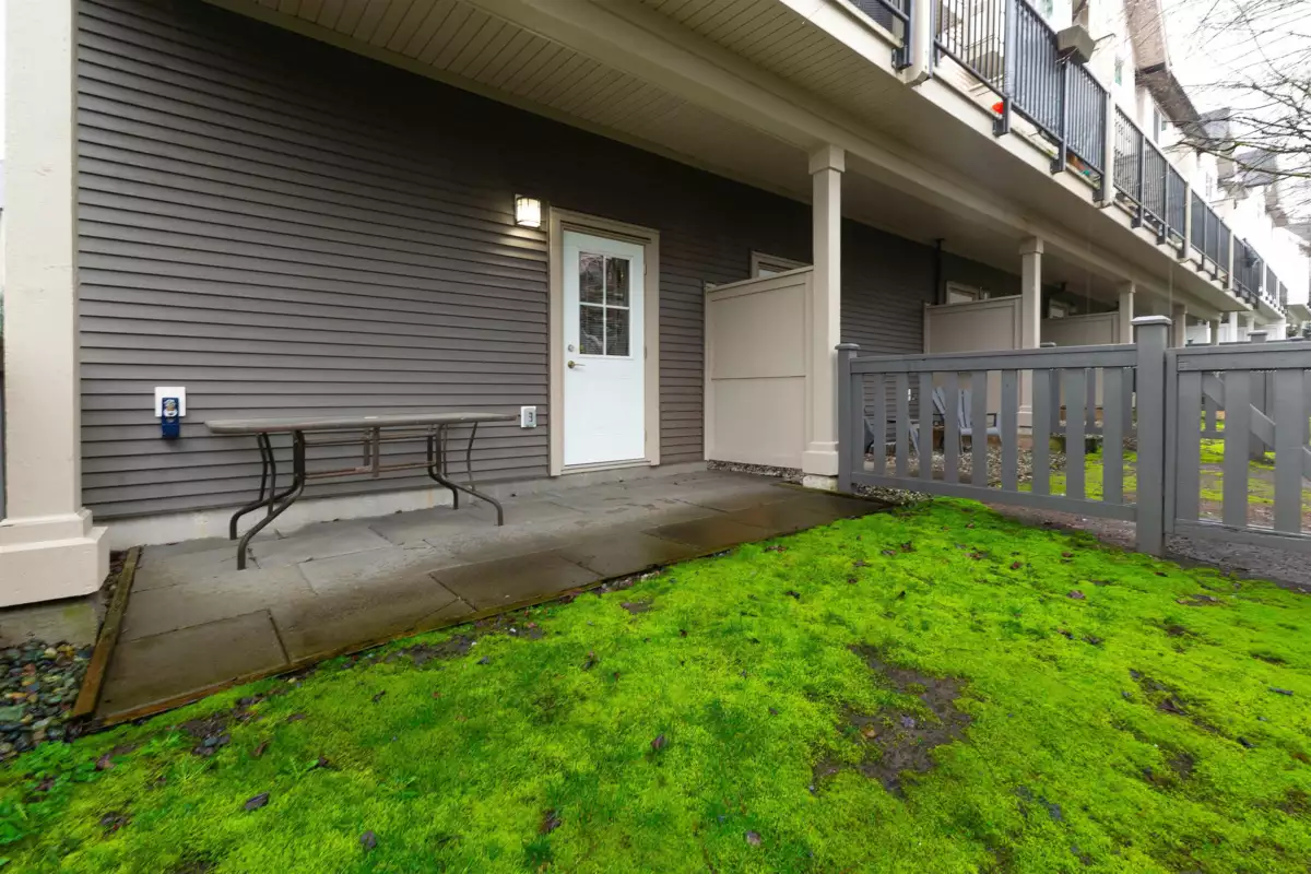 Front Yard Photo of 93 30989 Westridge Place, Abbotsford, BC