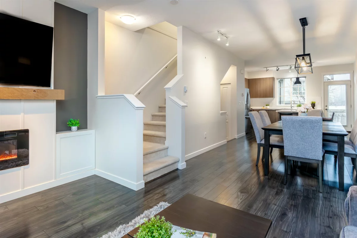 Guest Bathroom Photo of 93 30989 Westridge Place, Abbotsford, BC