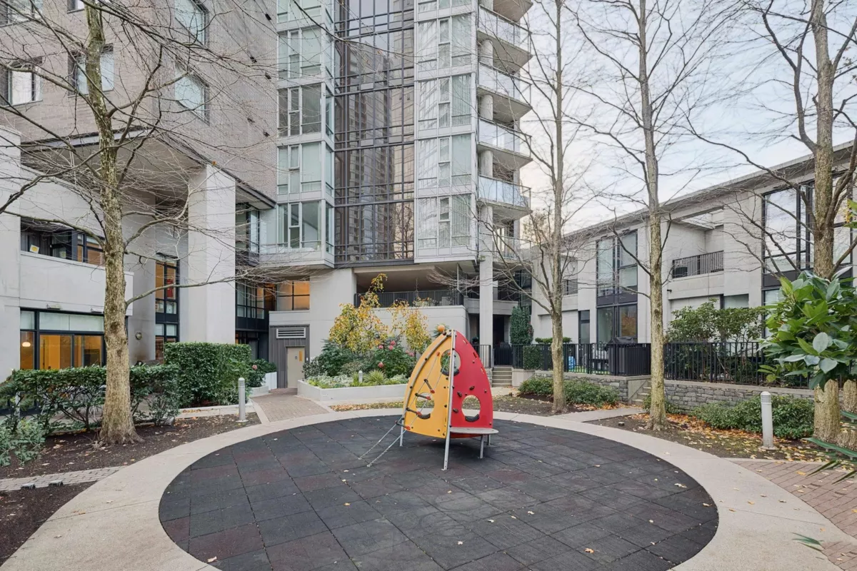 Fitness Center Photo Near 1705 550 Pacific Street, Vancouver, BC