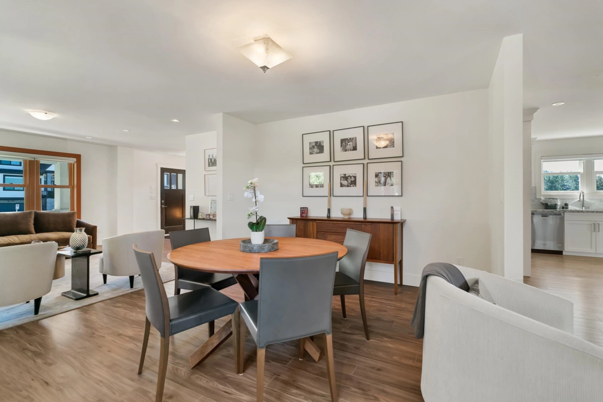Kitchen Island Photo of 16602 Bell Road, Surrey, BC