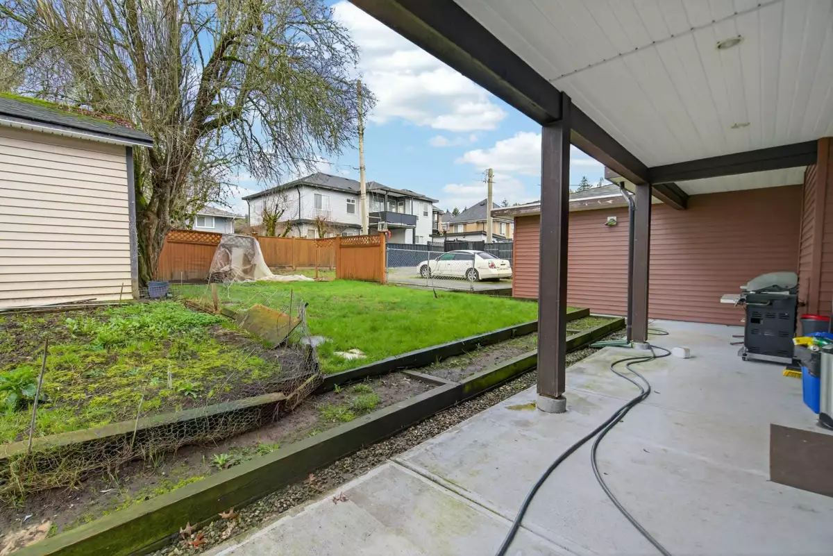 Family Room Photo of 14039 91 Avenue, Surrey, BC