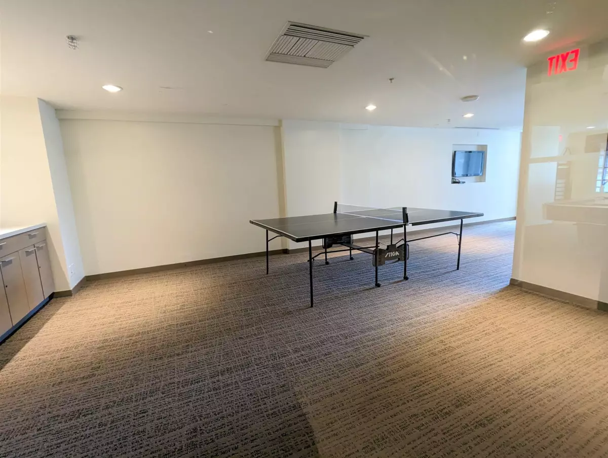 Entry Foyer Photo of 2305 918 Cooperage Way, Vancouver, BC