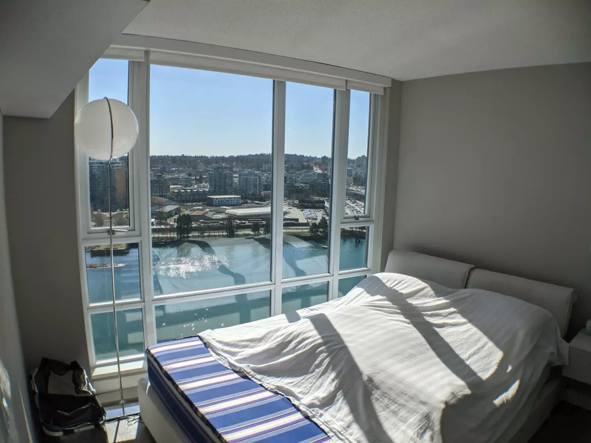 Powder Room Photo of 2305 918 Cooperage Way, Vancouver, BC